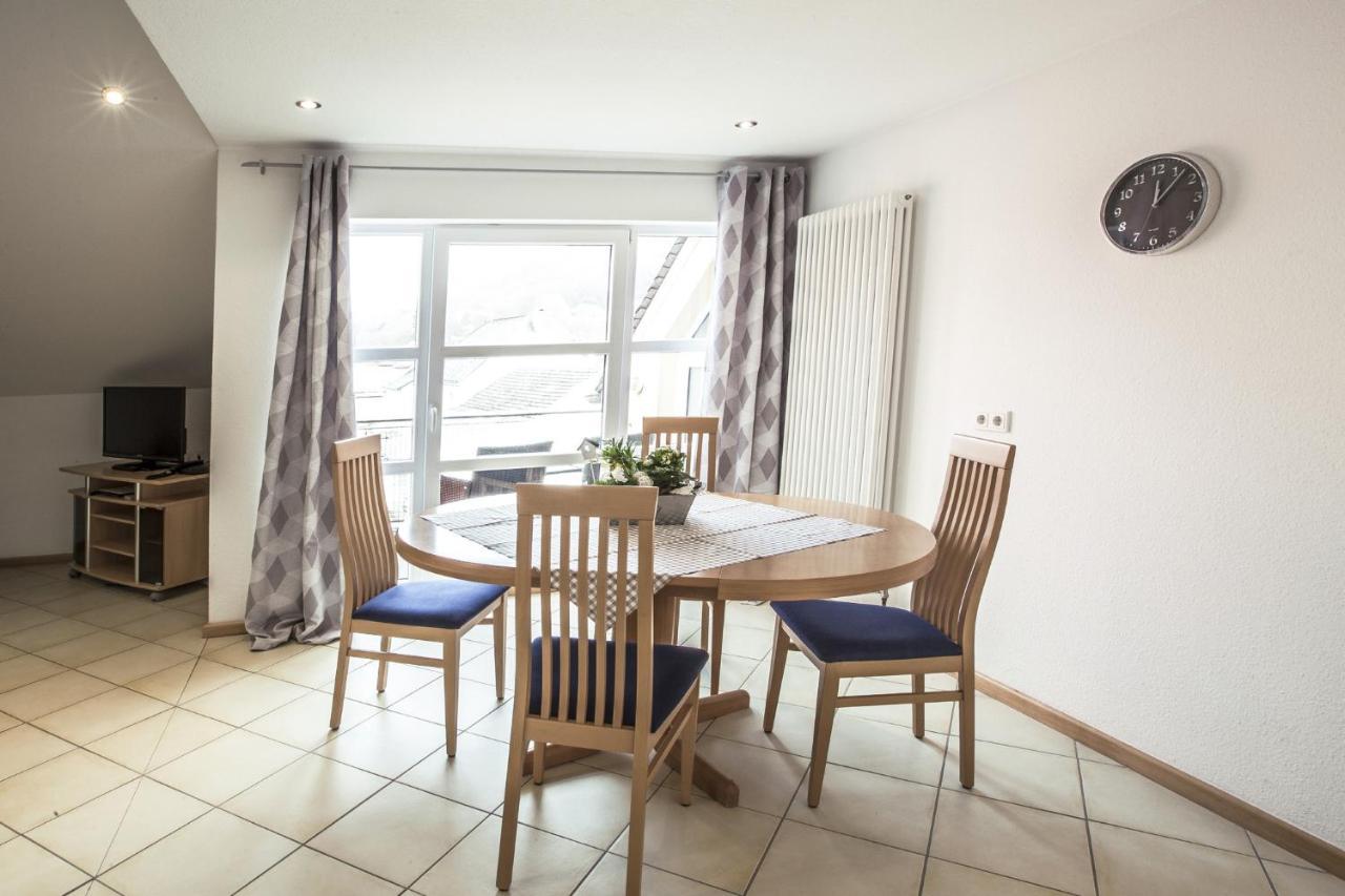Radfahr /wander/familien/genuss-ferienwohnung Ambros Südeifel Apartamento Bettingen